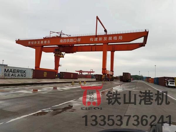 湖南岳陽軌道式集裝箱龍門吊廠家軌道式集裝箱龍門吊占用空間小